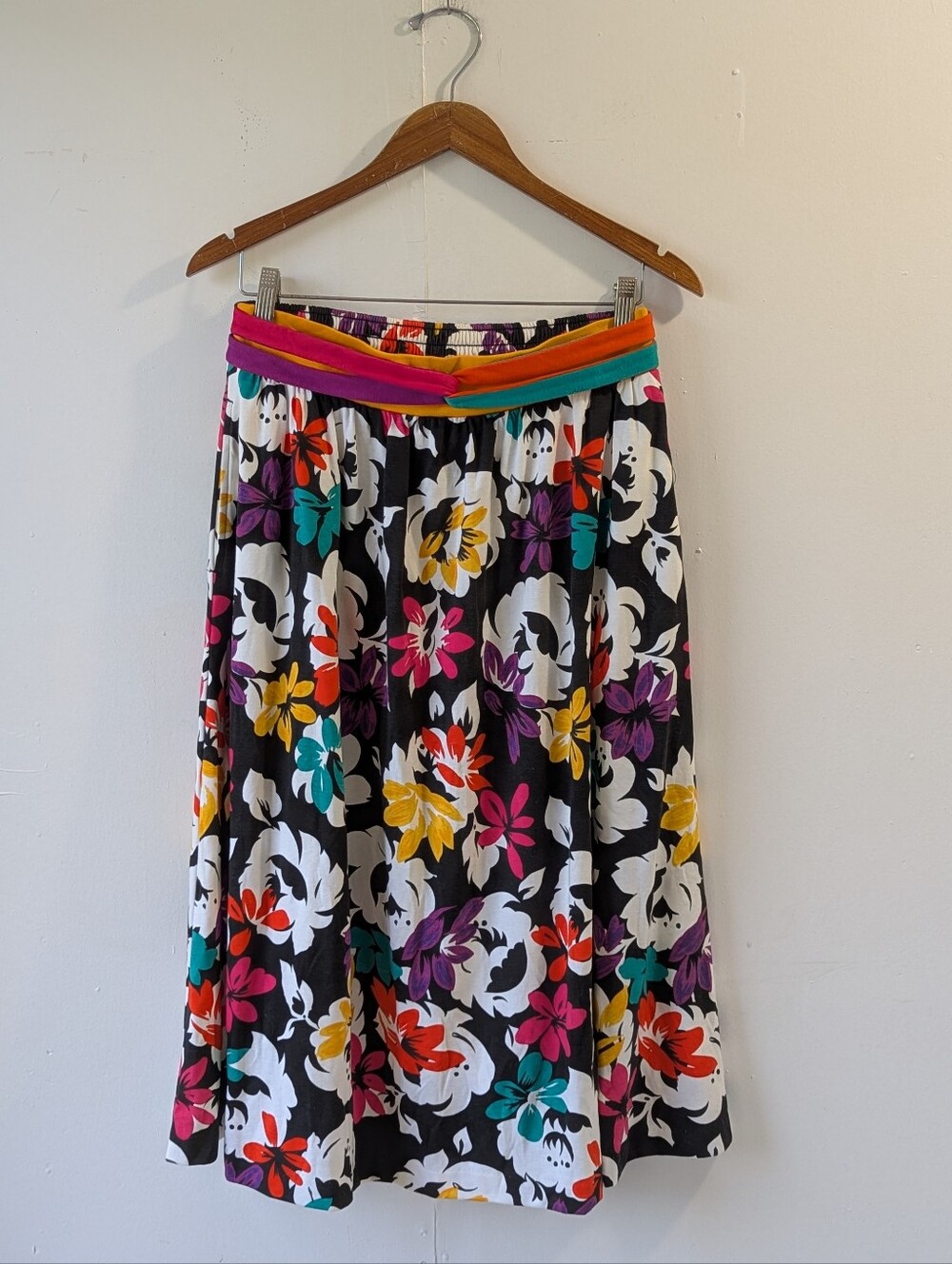 Vintage 80s Aileen Midi Skirt Made in USA Size Large Cotton Bold Floral Print